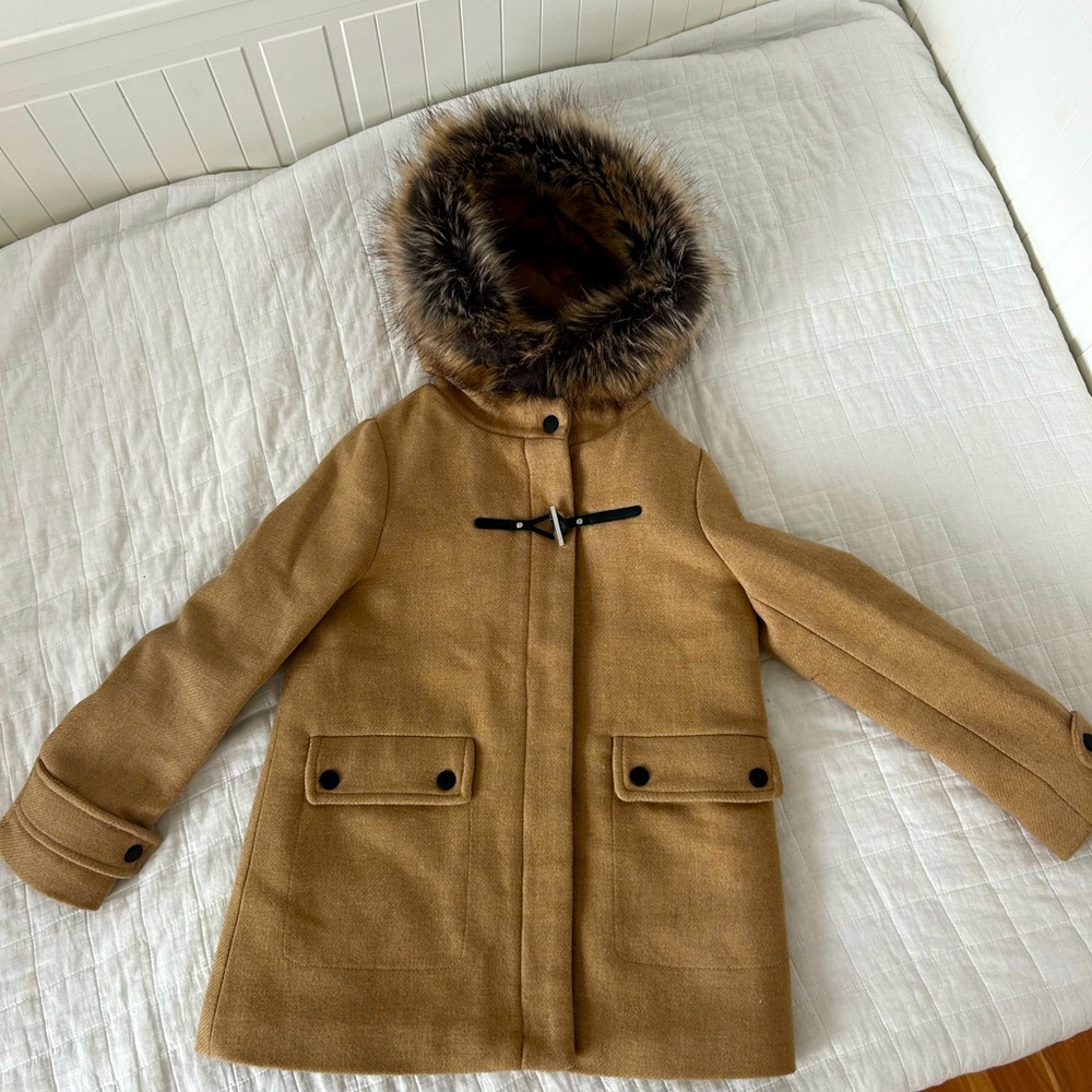 Wool duffle coat with contrast festener